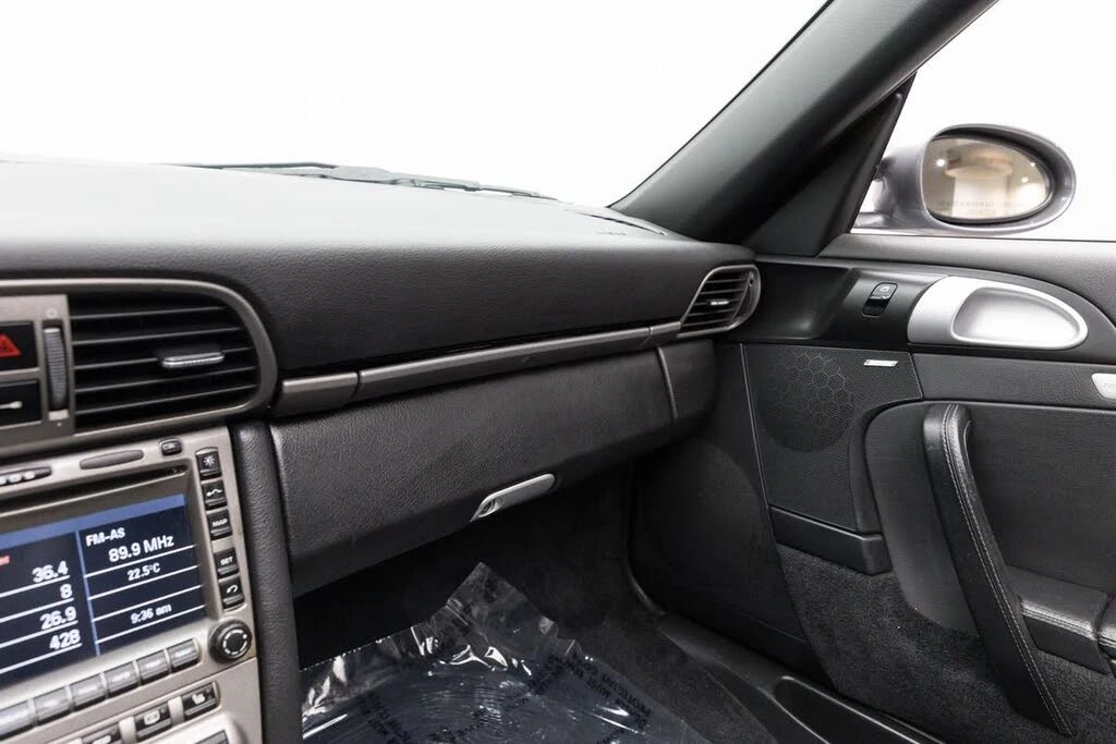 2006 Porsche 997 Carrera 4 - Image 26 of 31
