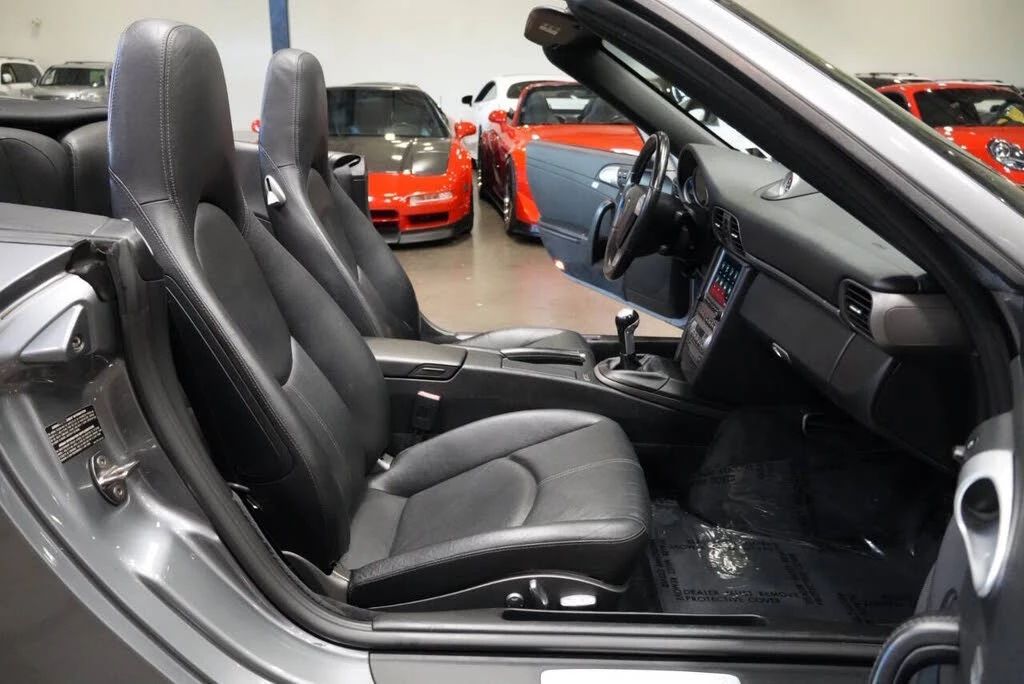 2006 Porsche 997 Carrera 4 - Image 26 of 31
