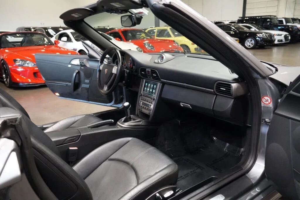 2006 Porsche 997 Carrera 4 - Image 28 of 31