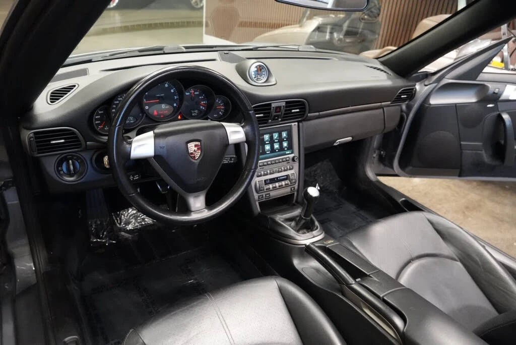 2006 Porsche 997 Carrera 4 - Image 5 of 31