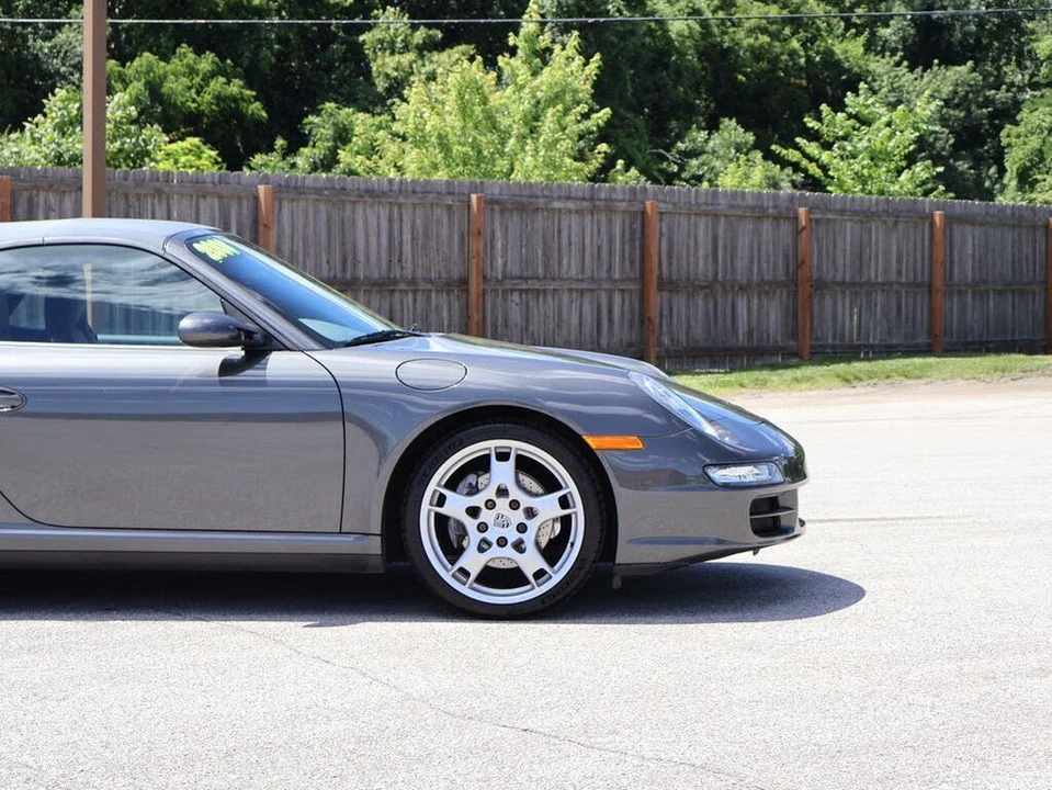 2006 Porsche 997 Carrera 4 - Image 10 of 31