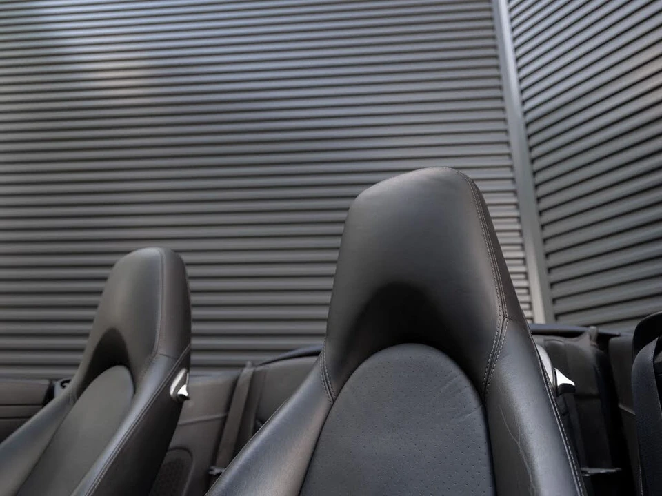2006 Porsche 997 Carrera 4 - Image 17 of 31