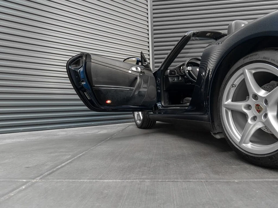 2006 Porsche 997 Carrera 4 - Image 14 of 31