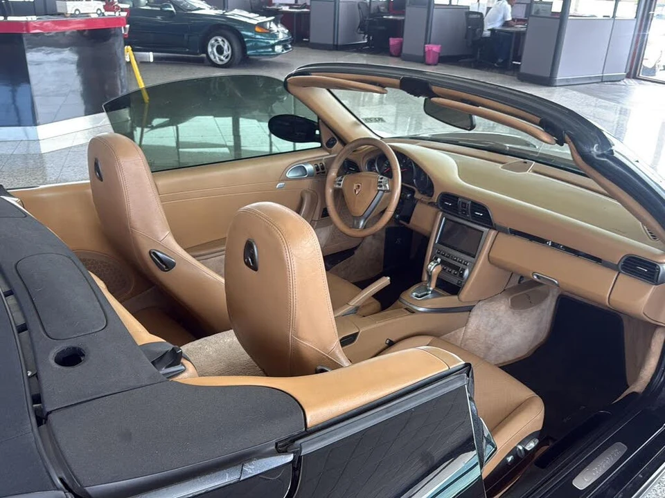 2006 Porsche 997 Carrera 4 - Image 21 of 31