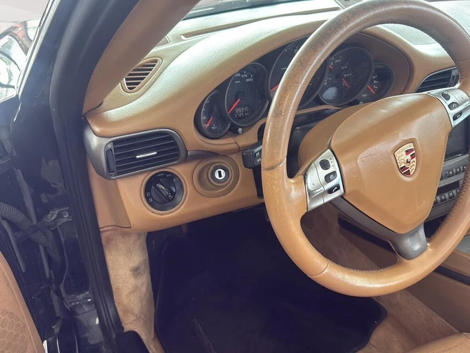 2006 Porsche 997 Carrera 4 - Image 13 of 31