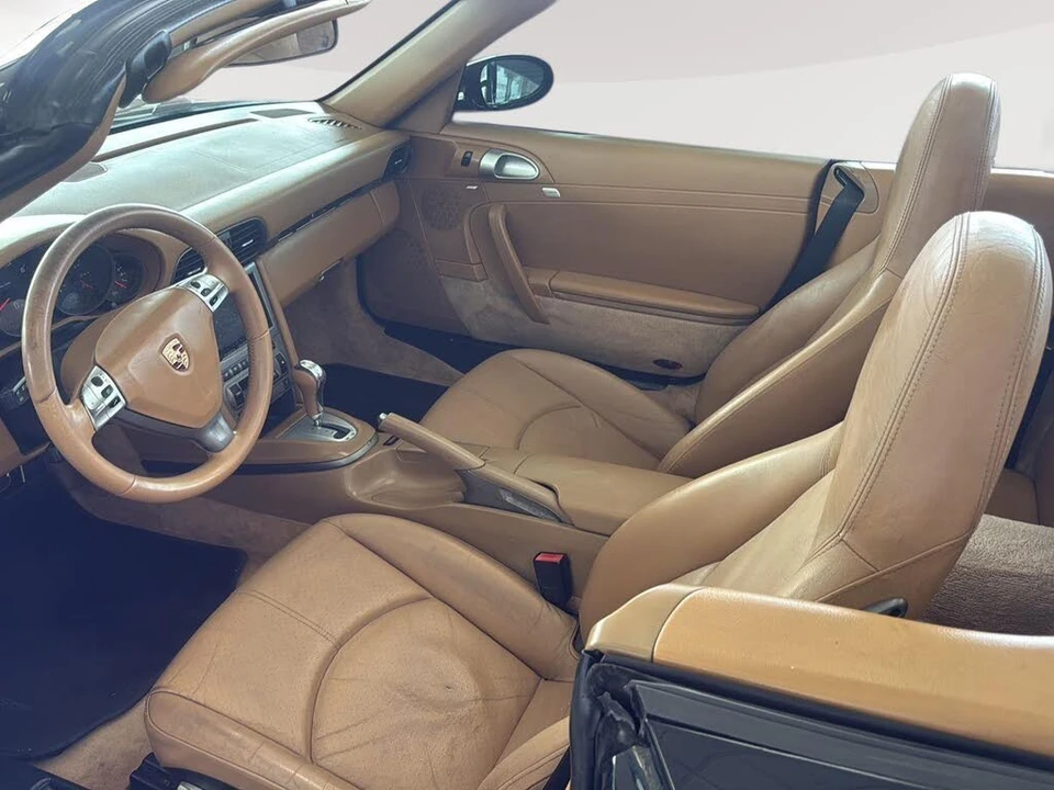 2006 Porsche 997 Carrera 4 - Image 14 of 31
