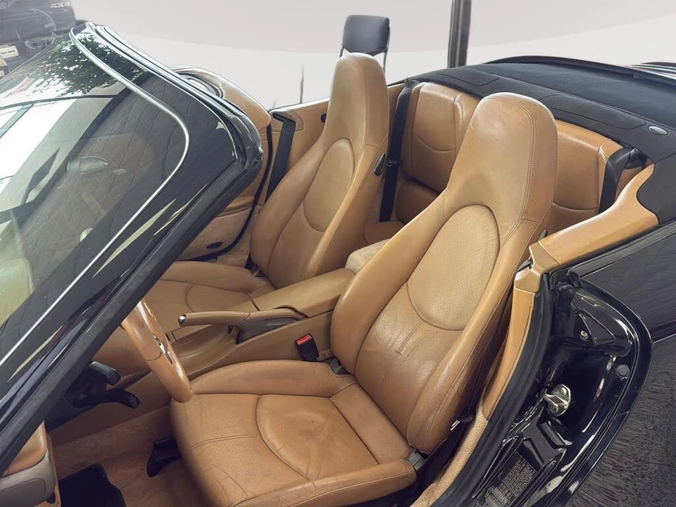 2006 Porsche 997 Carrera 4 - Image 16 of 31