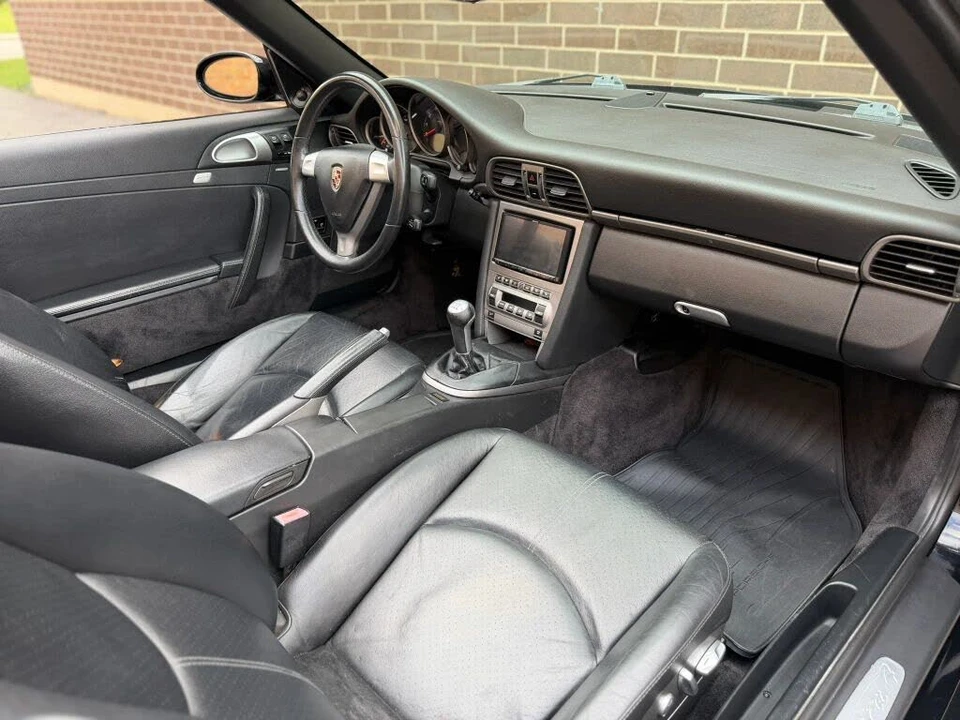 2006 Porsche 997 Carrera 4 - Image 14 of 17