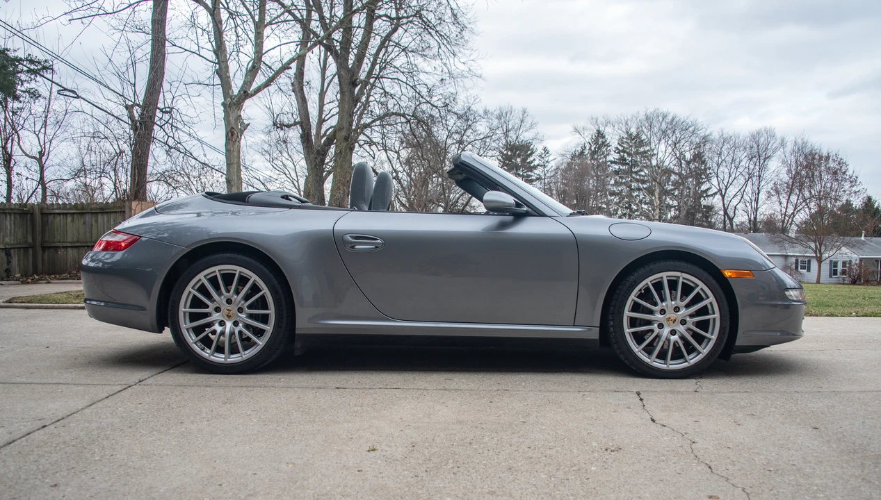 2006 Porsche 997 Carrera 4 - Image 10 of 31