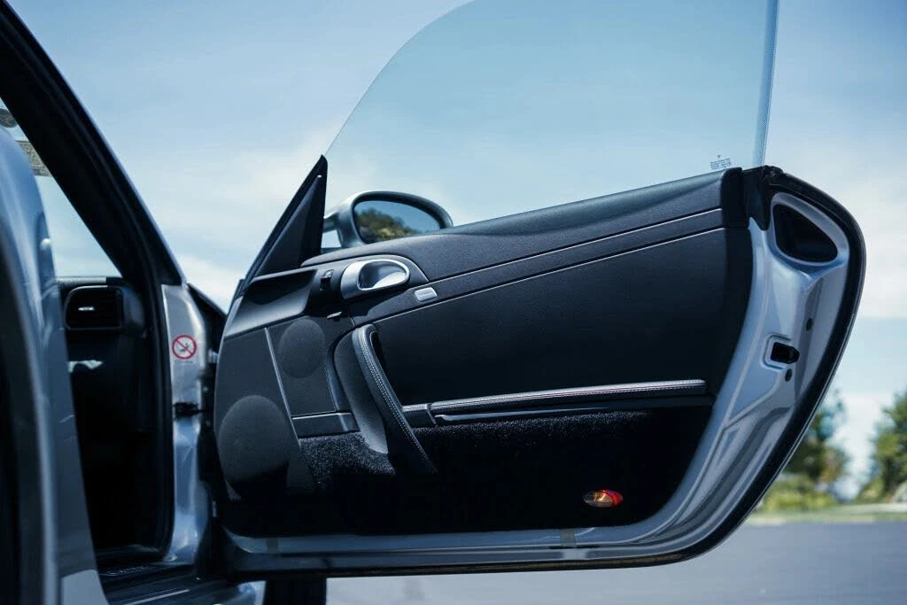 2006 Porsche 997 Carrera 4 - Image 25 of 31