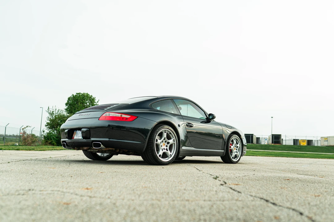 2006 Porsche 997 Carrera 4 - Image 13 of 31