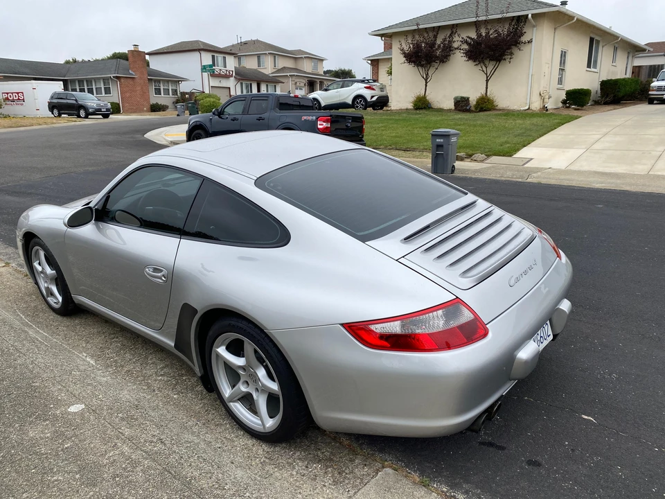2006 Porsche 997 Carrera 4 - Image 15 of 31