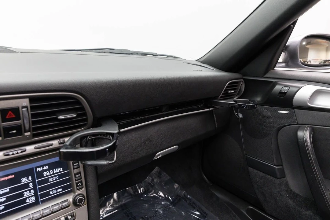 2006 Porsche 997 Carrera 4 - Image 27 of 31