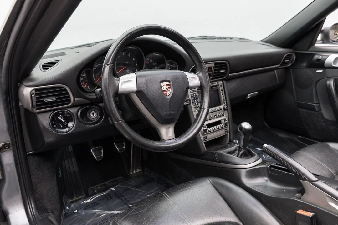2006 Porsche 997 Carrera 4 - Image 16 of 31