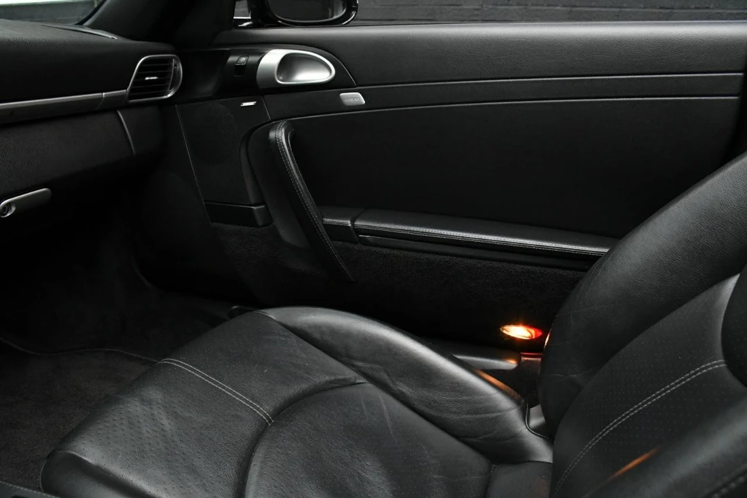 2006 Porsche - Image 26 of 31