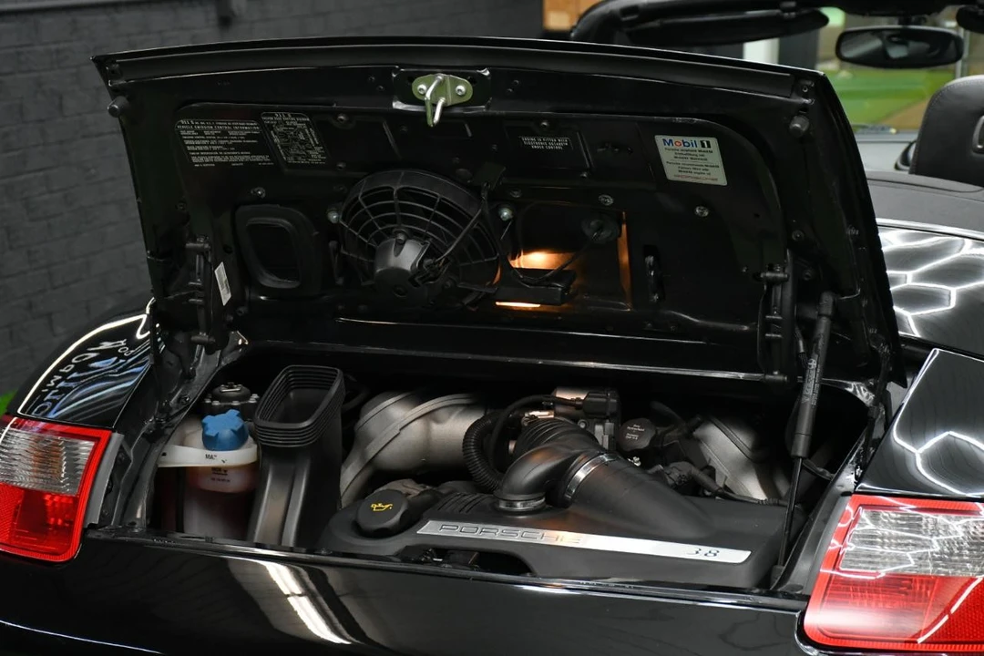 2006 Porsche - Image 11 of 31