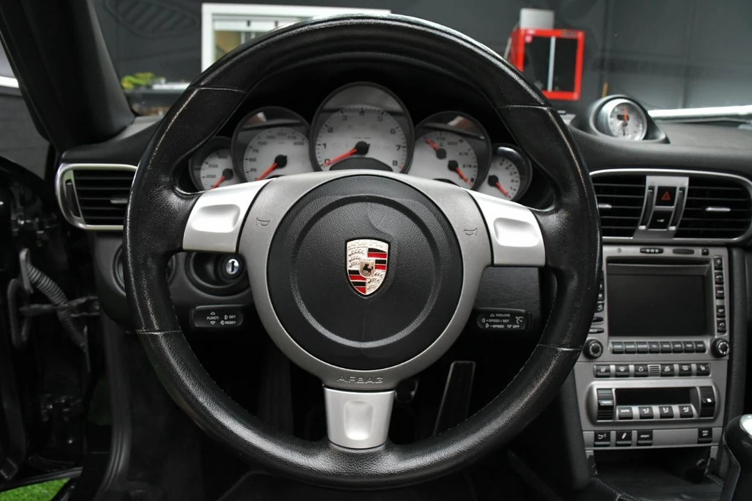 2006 Porsche - Image 19 of 31