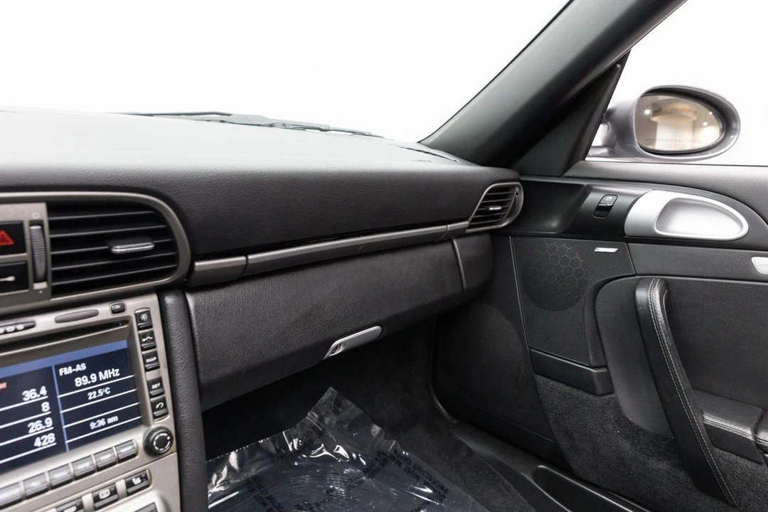2006 Porsche - Image 25 of 31