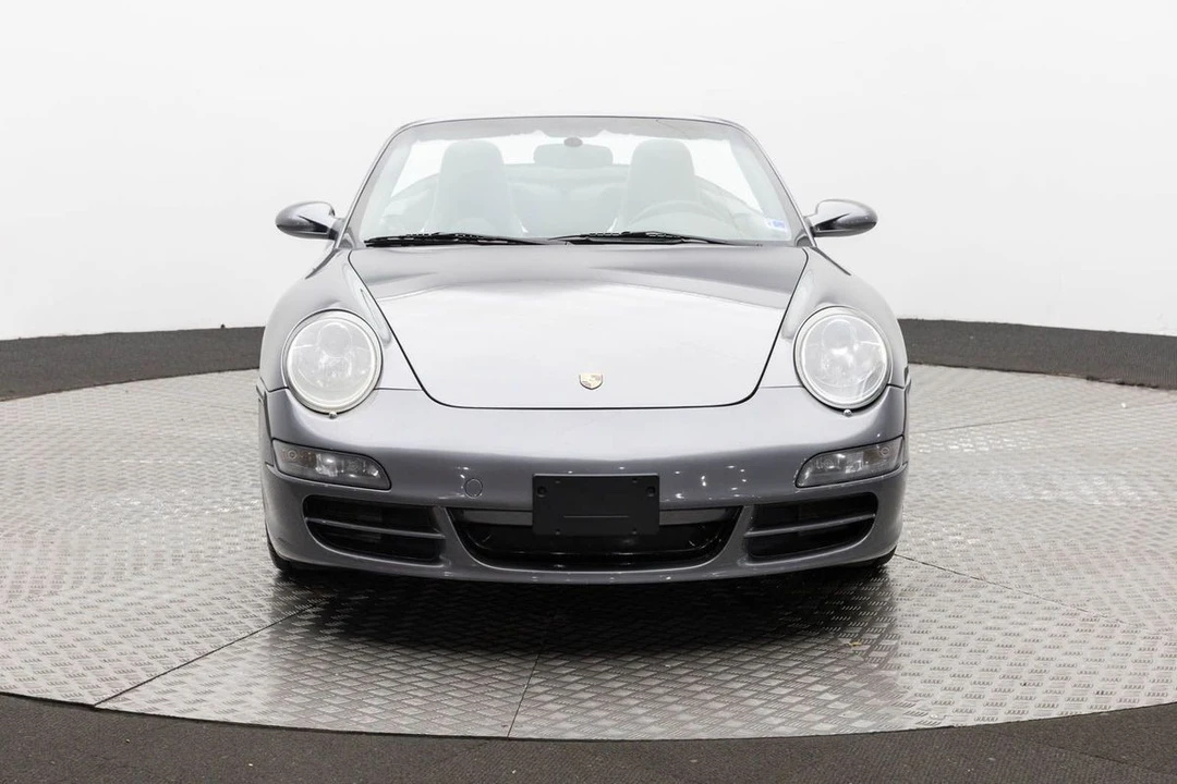 2006 Porsche - Image 2 of 31