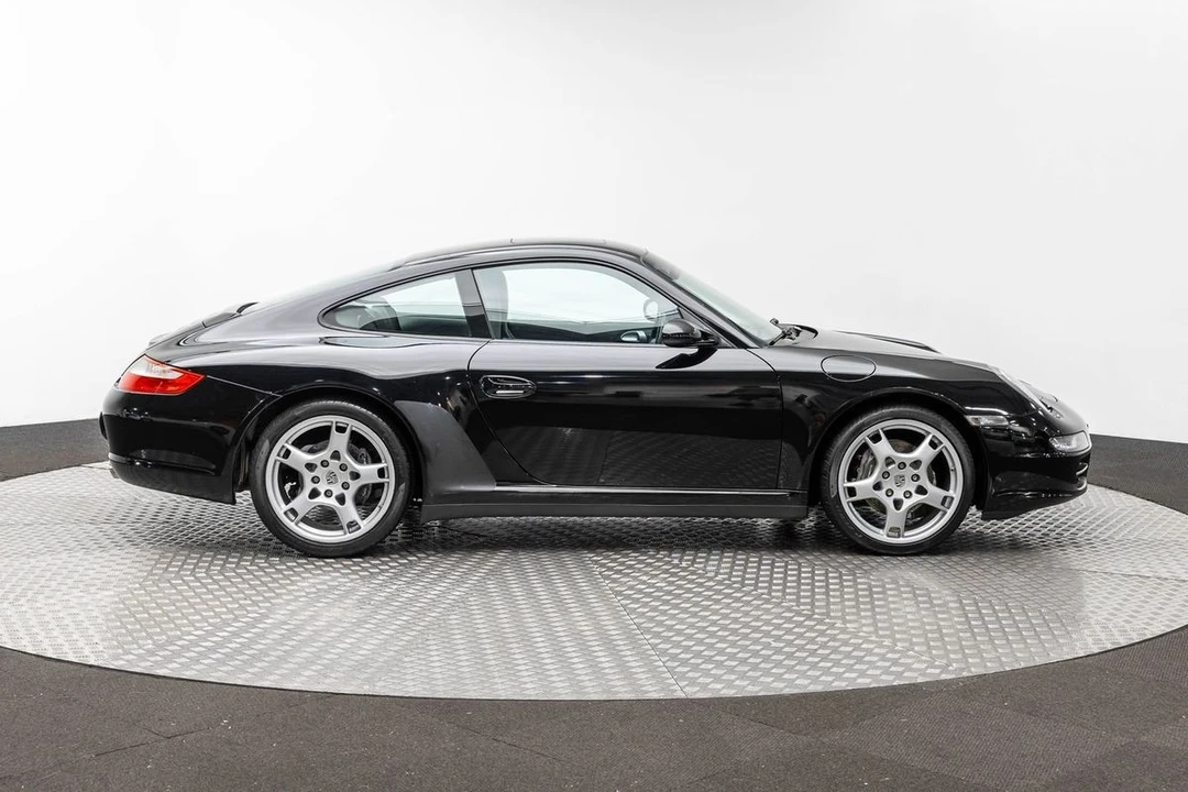 2006 Porsche 997 Carrera 4 - Image 8 of 31