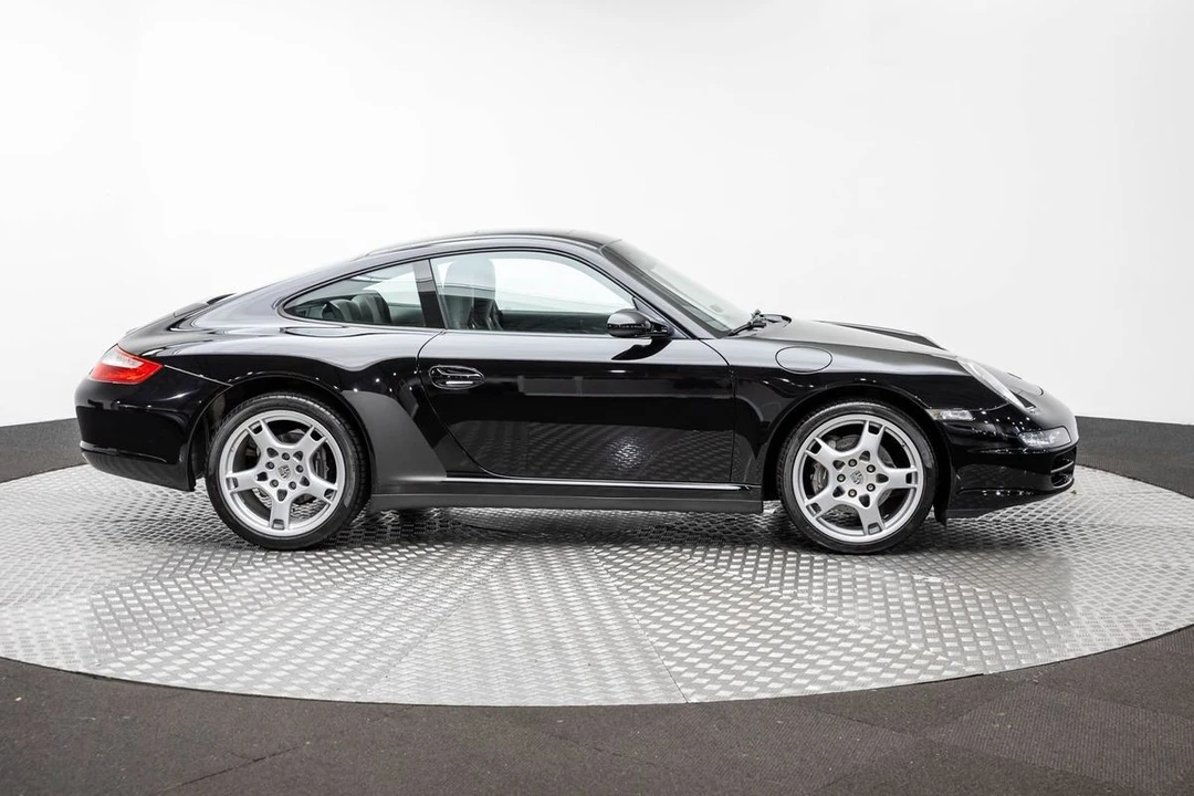 2006 Porsche 997 Carrera 4 - Image 9 of 31