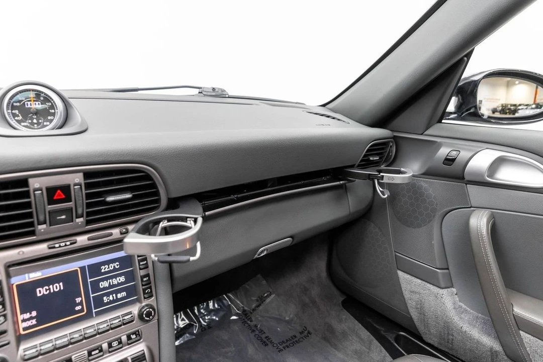 2006 Porsche 997 Carrera 4 - Image 22 of 31