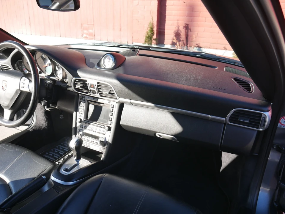 2006 Porsche 911 - Image 28 of 31