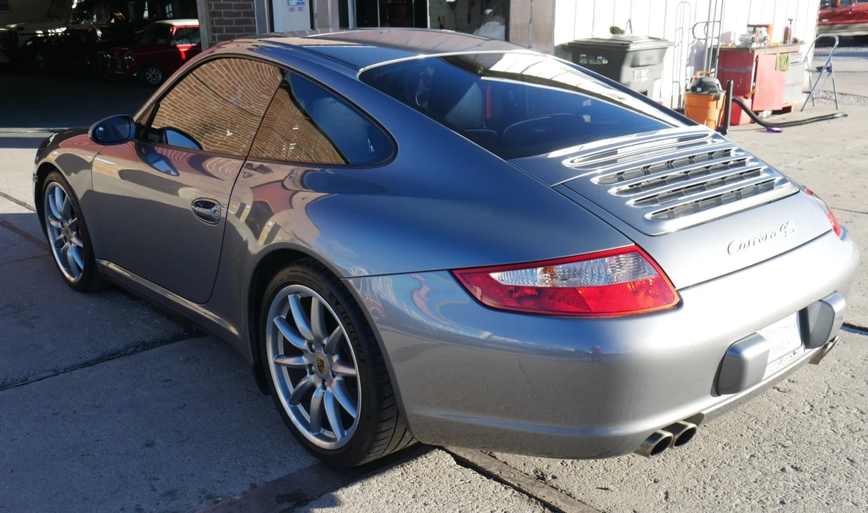 2006 Porsche 911 - Image 10 of 31