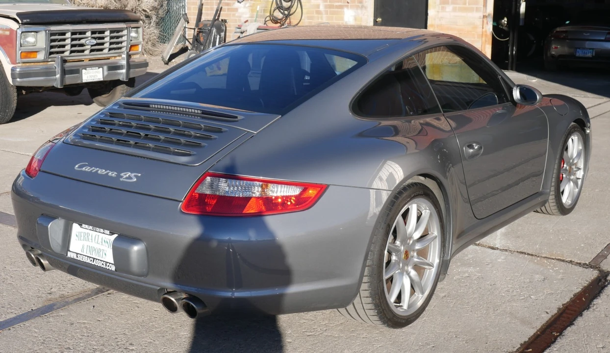 2006 Porsche 911 - Image 9 of 31