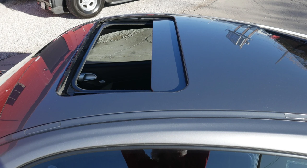 2006 Porsche 911 - Image 14 of 31
