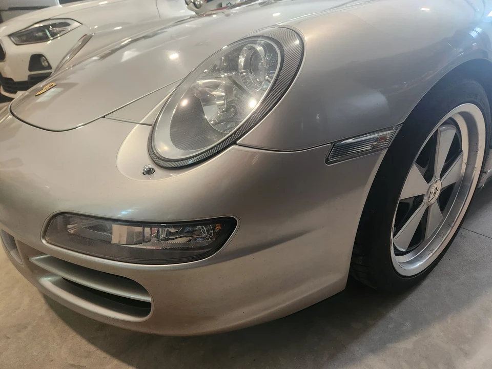 2006 Porsche 997 Carrera 4 - Image 15 of 31