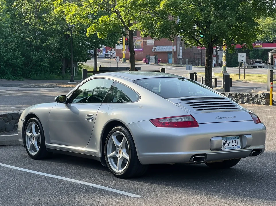 2006 Porsche 997 Carrera 4 - Image 5 of 6