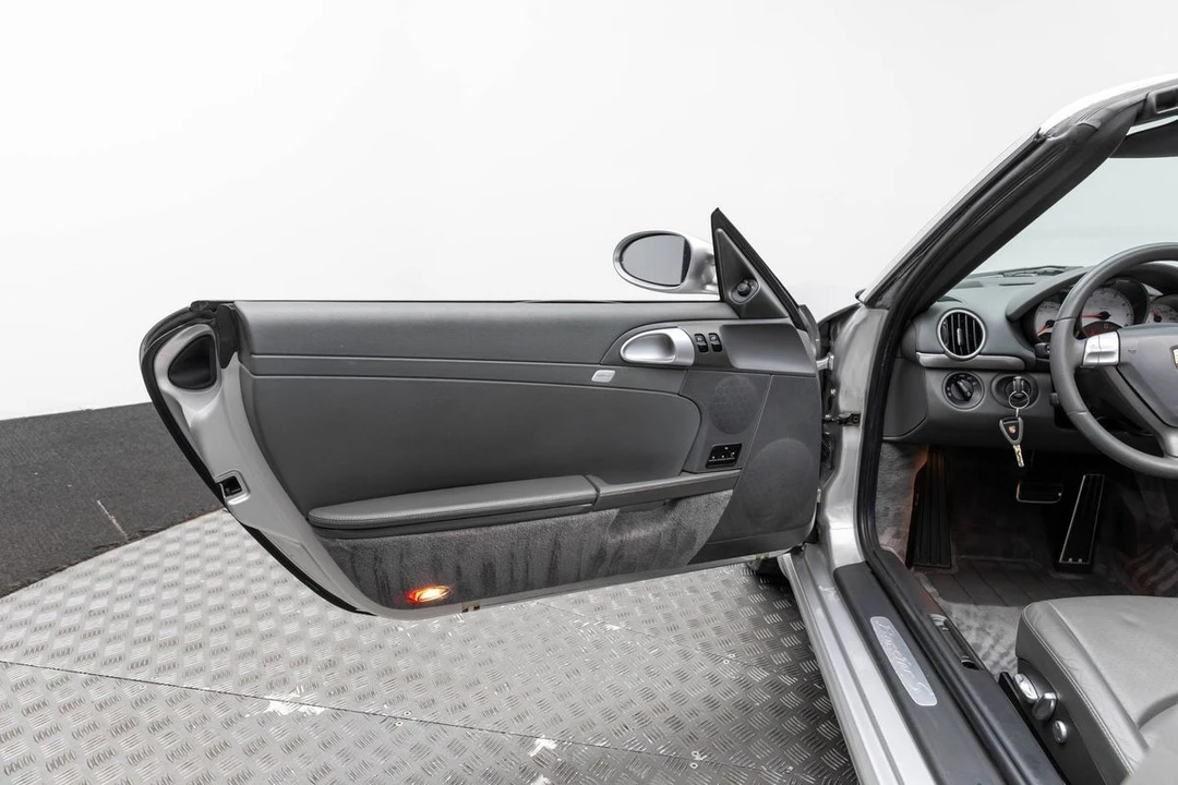 2006 Porsche 987 Boxster S - Image 12 of 31