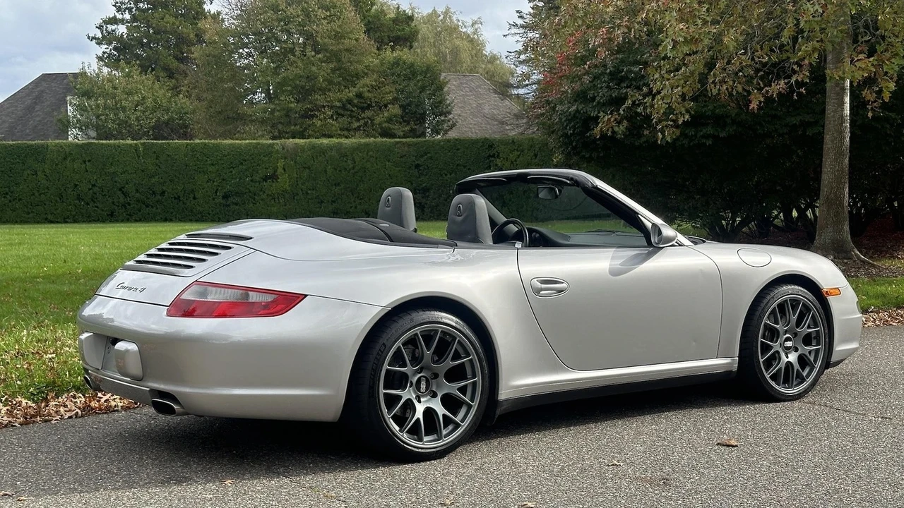 2006 Porsche 997 Carrera 4 - Image 9 of 12