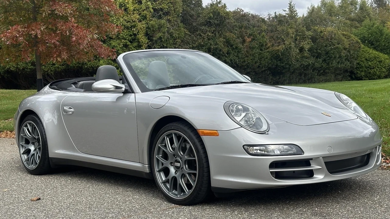 2006 Porsche 997 Carrera 4 - Image 5 of 12