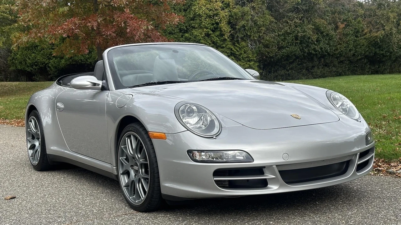2006 Porsche 997 Carrera 4 - Image 4 of 12