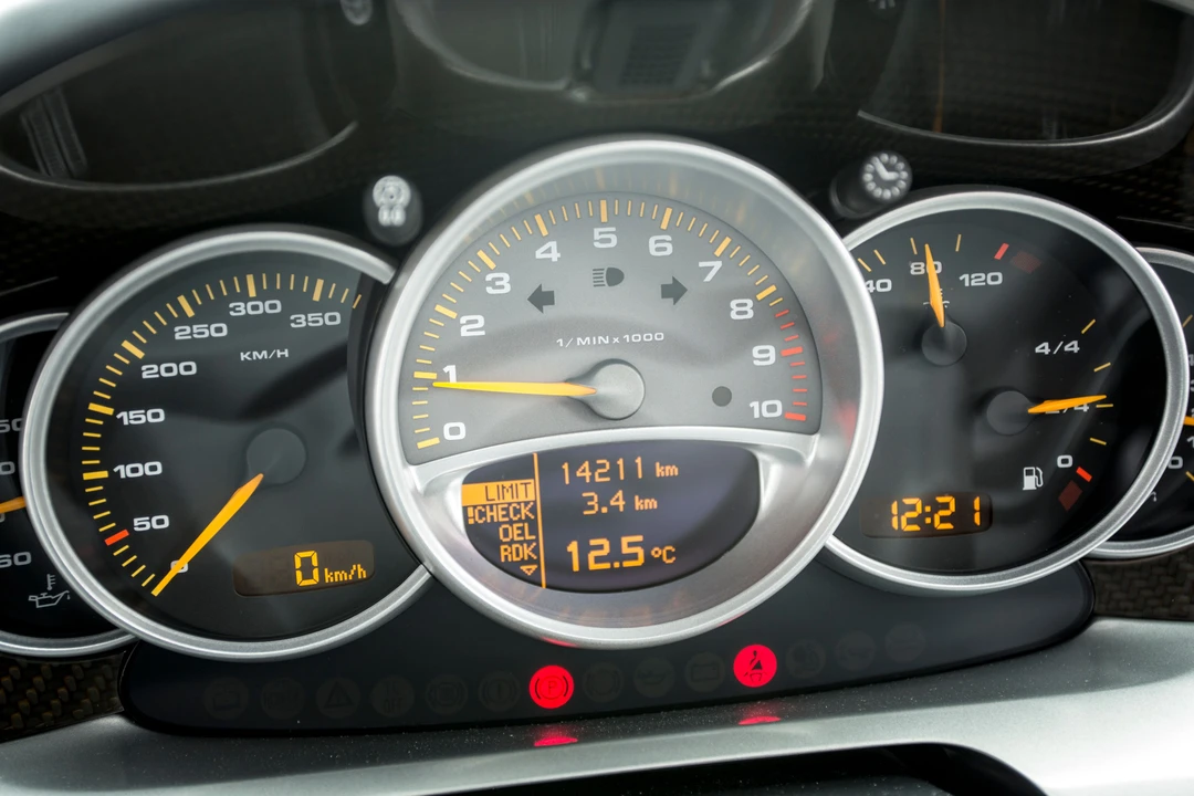 2006 Porsche Carrera GT - Image 13 of 31