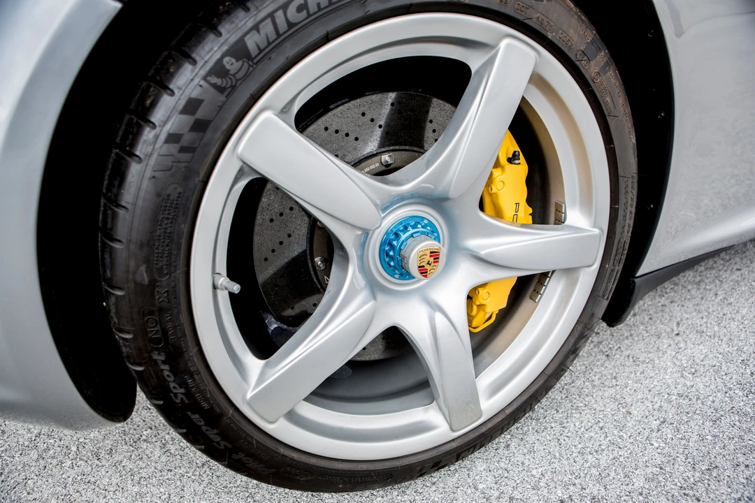 2006 Porsche Carrera GT - Image 6 of 31