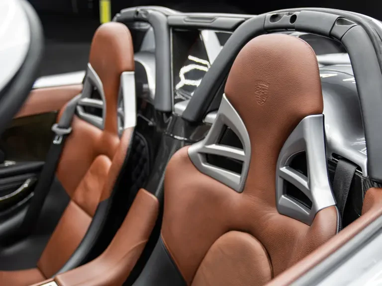 2006 Porsche Carrera GT - Image 11 of 31