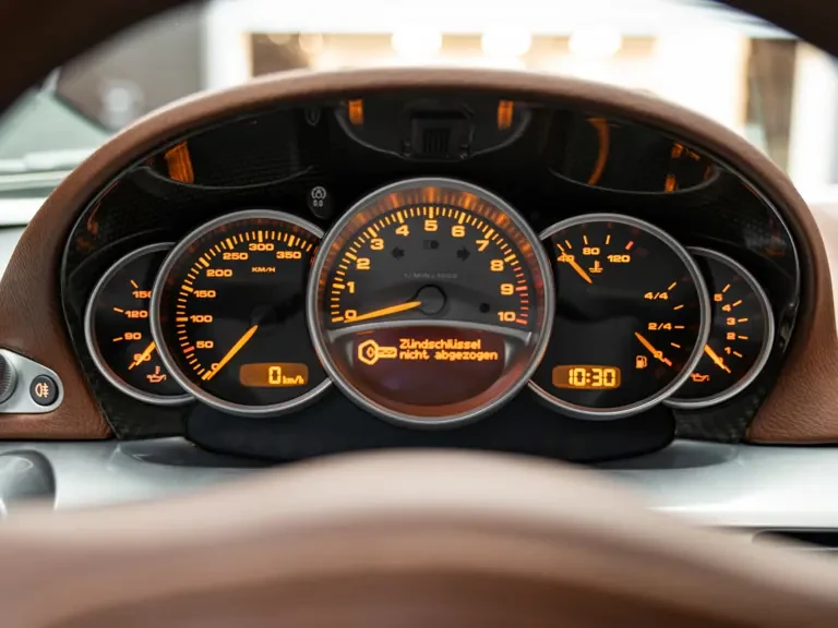 2006 Porsche Carrera GT - Image 10 of 31