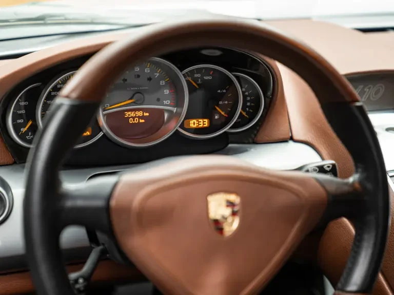 2006 Porsche Carrera GT - Image 16 of 31