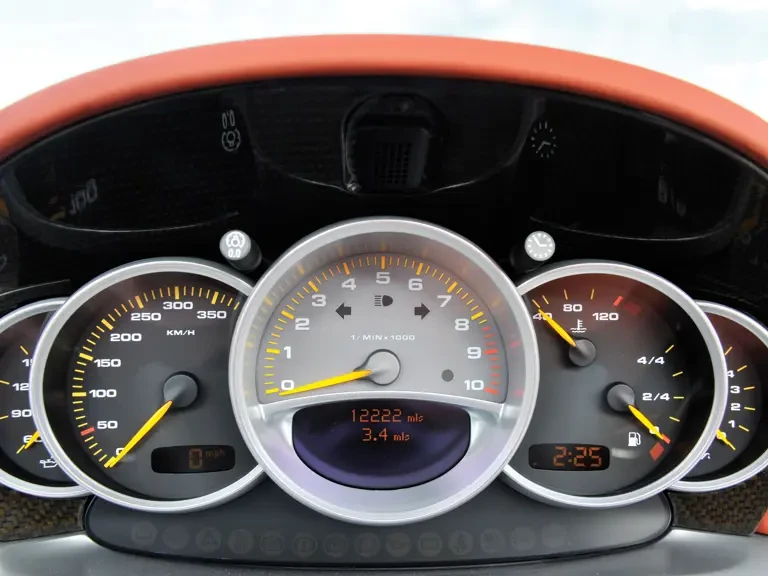 2006 Porsche Carrera GT - Image 14 of 26