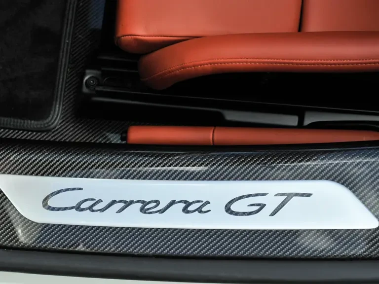 2006 Porsche Carrera GT - Image 17 of 26