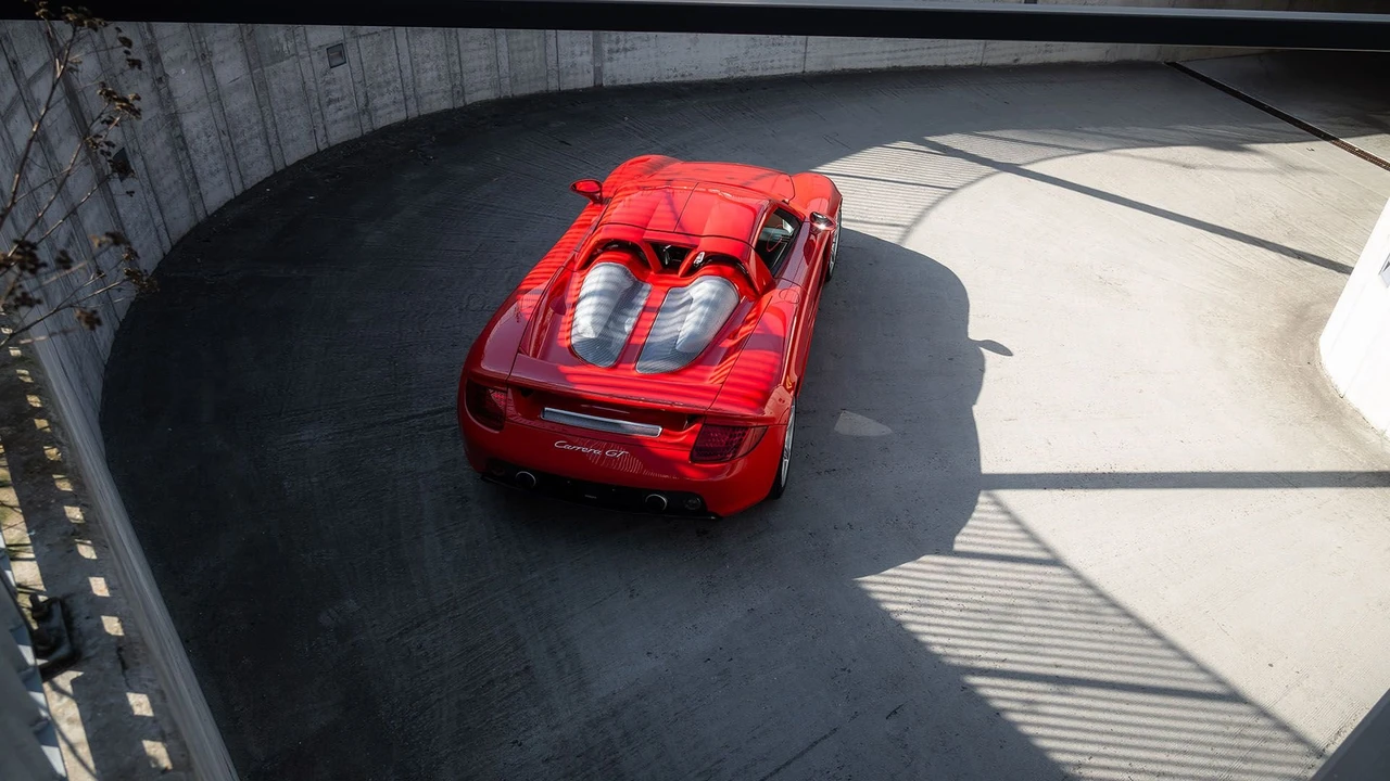 2006 Porsche Carrera GT - Image 21 of 31
