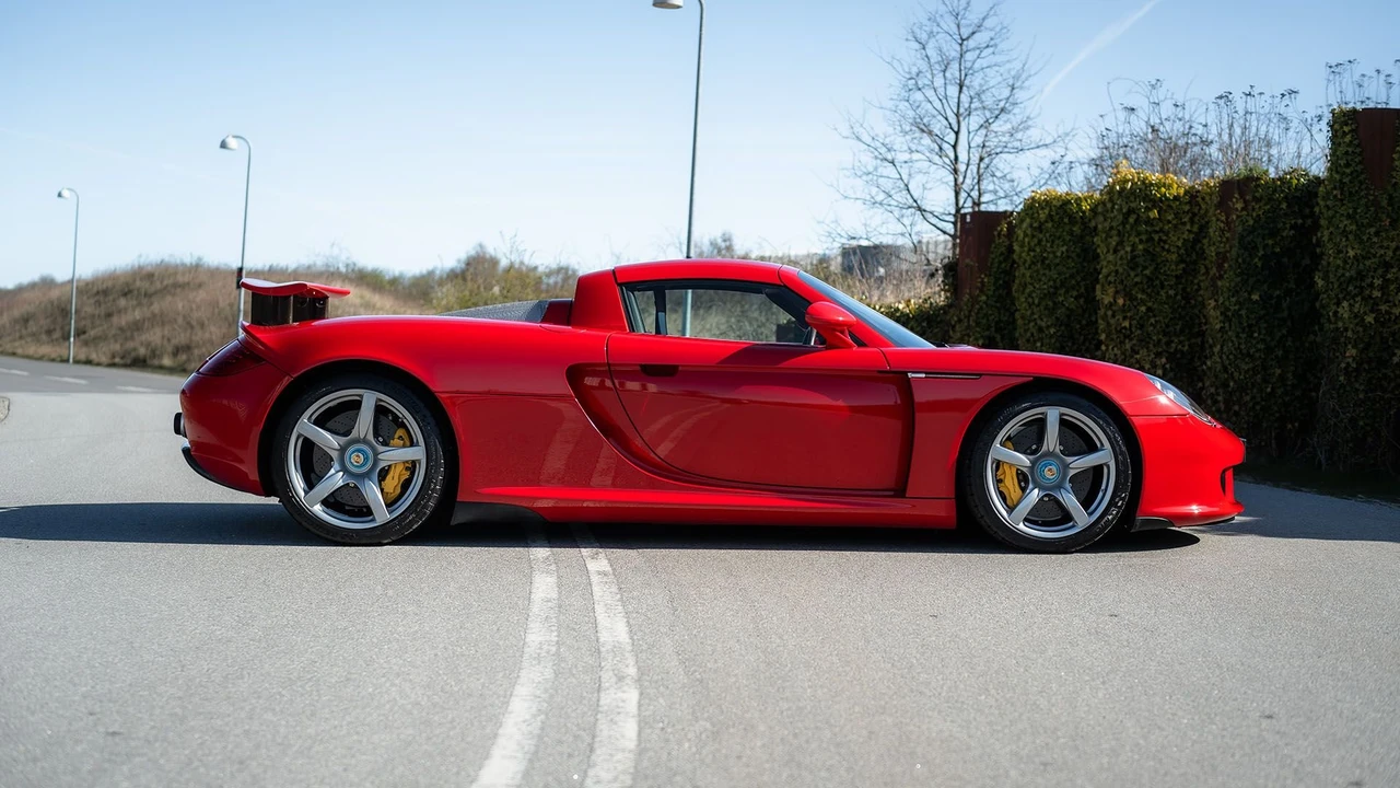 2006 Porsche Carrera GT - Image 6 of 31