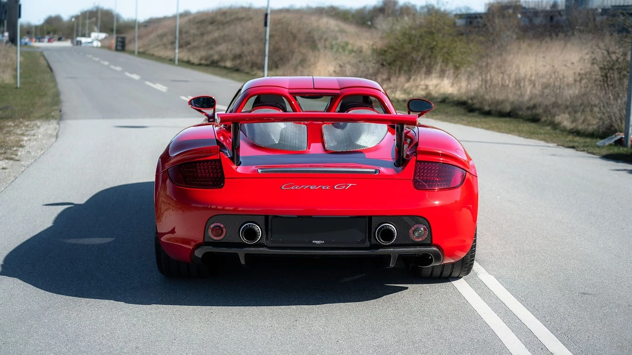 2006 Porsche Carrera GT - Image 19 of 31