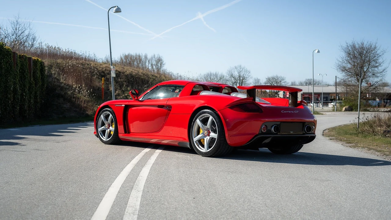 2006 Porsche Carrera GT - Image 16 of 31