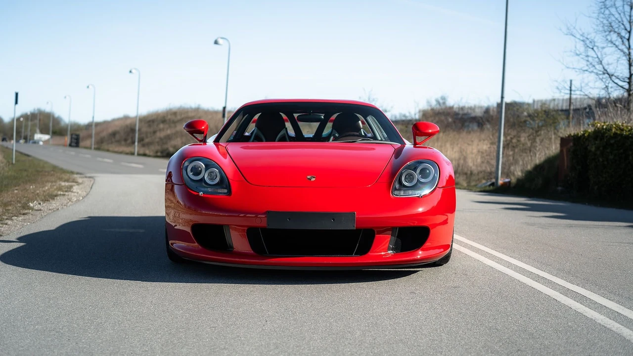 2006 Porsche Carrera GT - Image 2 of 31