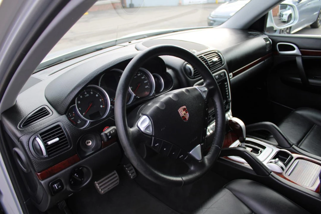 2006 Porsche 955/957 Cayenne S - Image 19 of 31