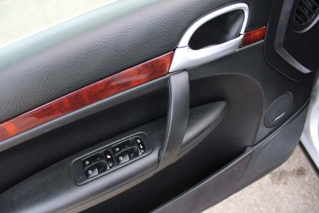 2006 Porsche 955/957 Cayenne S - Image 20 of 31